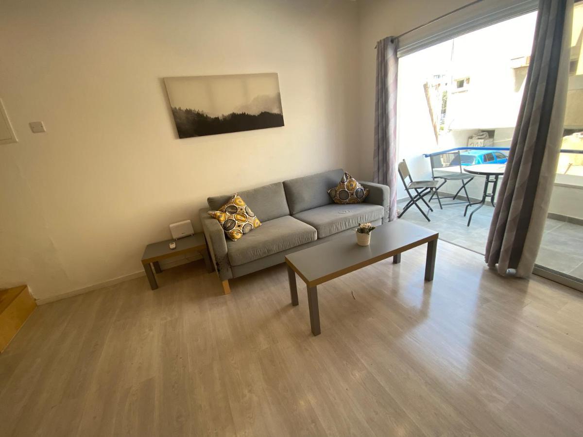 1-Bedroom Duplex 100M By The Sea Limassol Kültér fotó