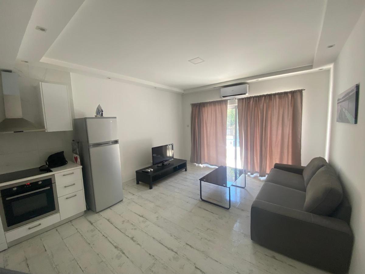 1-Bedroom Duplex 100M By The Sea Limassol Kültér fotó